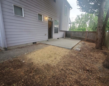 639 Se 48th Ave - Photo Thumbnail 16