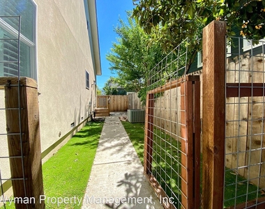 2220 York Street - Photo Thumbnail 25