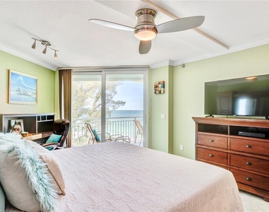 2504 Gulf Boulevard - Photo Thumbnail 1