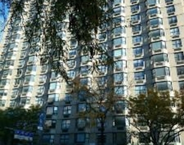 East 71st Street - Photo Thumbnail 6