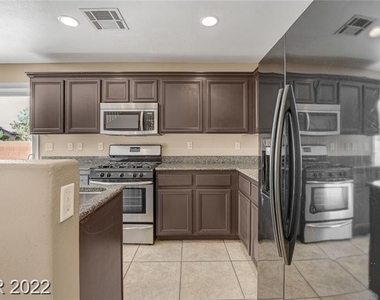 9543 Havasu Canyon Avenue - Photo Thumbnail 8