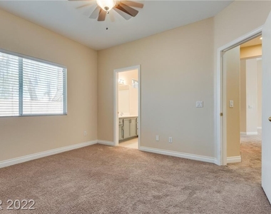 856 Clear Diamond Avenue - Photo Thumbnail 13