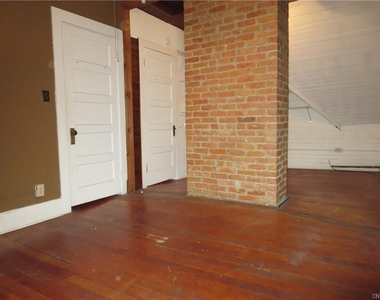 1725 James St Street - Photo Thumbnail 9