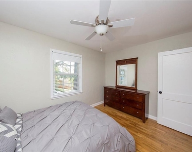 2914 Davis Street - Photo Thumbnail 19