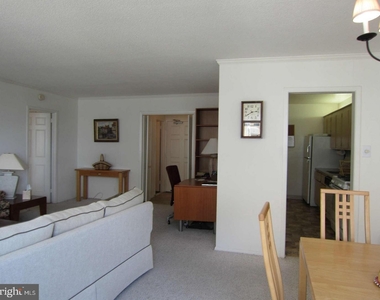 4515 Willard Ave #2215s - Photo Thumbnail 3