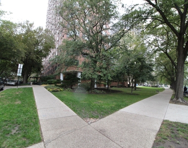 3100 N Lake Shore Drive - Photo Thumbnail 19