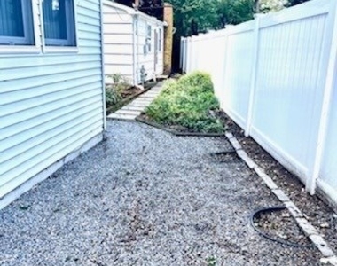 105 Burt Avenue - Photo Thumbnail 16