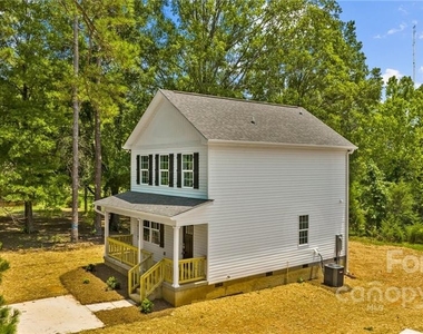 961 Pine Ridge Road - Photo Thumbnail 4