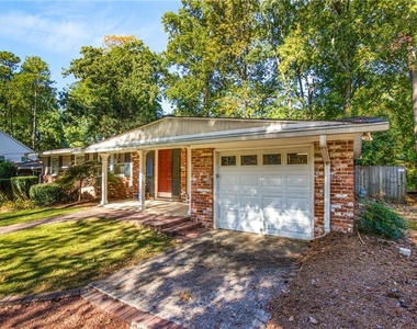 3643 Woodstream Circle Ne - Photo Thumbnail 2