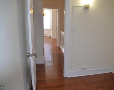 8515 Lansdowne Ave - Photo Thumbnail 25