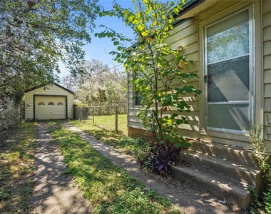 5913 Locke Avenue - Photo Thumbnail 14