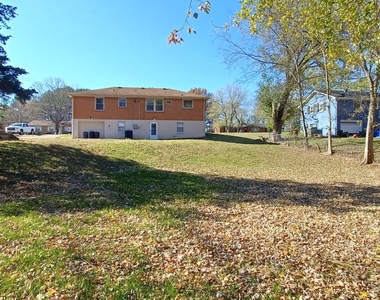 139 W Park Dr - Photo Thumbnail 14