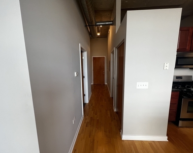 3963 W Belmont Avenue - Photo Thumbnail 2