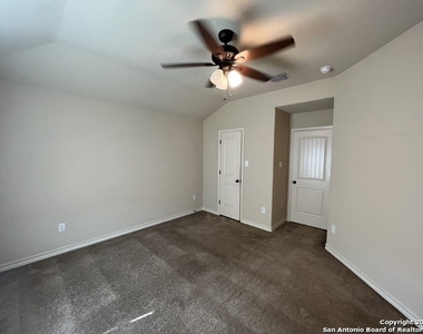 7046 Lakeview Dr - Photo Thumbnail 13