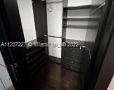 17001 Collins Ave Apt 2608 - Photo Thumbnail 9