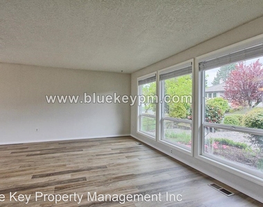 2336 Sw Hartley Avenue - Photo Thumbnail 2