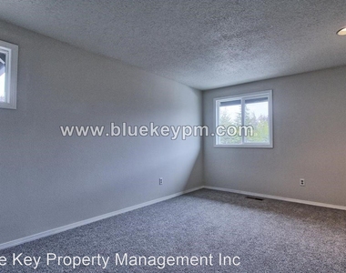 2336 Sw Hartley Avenue - Photo Thumbnail 13