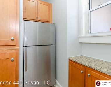 440-448 N Austin Avenue - Photo Thumbnail 8