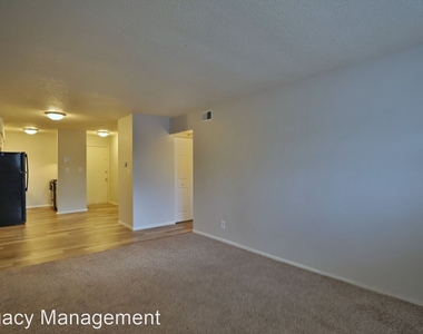 1420 West Glen Avenue - Photo Thumbnail 9