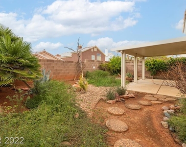 1820 Cedar Bluffs Way - Photo Thumbnail 22