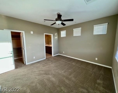 11256 Rainbow Peak Avenue - Photo Thumbnail 35