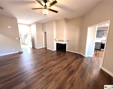 1816 Ramona Circle - Photo Thumbnail 6