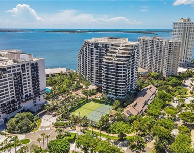 520 Brickell Key Dr - Photo Thumbnail 26