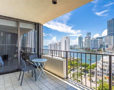 520 Brickell Key Dr - Photo Thumbnail 3