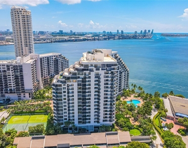 520 Brickell Key Dr - Photo Thumbnail 31