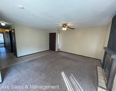 3716 Southwind Ave - Photo Thumbnail 5