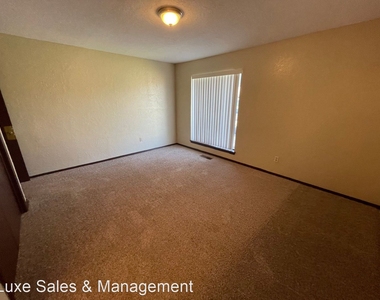 3716 Southwind Ave - Photo Thumbnail 12