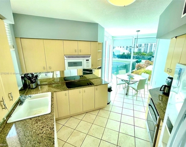 3370 Ne 190th St Apt 508 - Photo Thumbnail 9