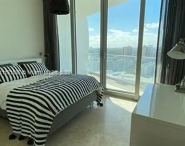 16901 Collins Ave Apt 2203 - Photo Thumbnail 7