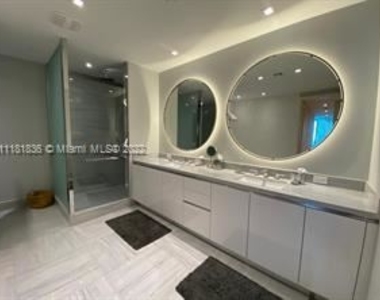 16901 Collins Ave Apt 2203 - Photo Thumbnail 4