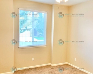 10775 Grayslake Dr - Photo Thumbnail 25