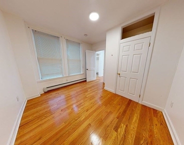 497 Warren St Apt 1r - Photo Thumbnail 13