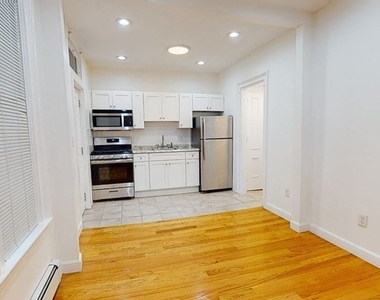 497 Warren St Apt 1r - Photo Thumbnail 2