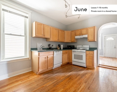 2321 W Barry Avenue, Chicago, Il, 60618 - Photo Thumbnail 9