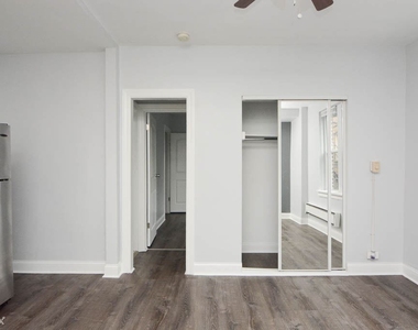 5860 N. Kenmore, Unit 412 - Photo Thumbnail 4