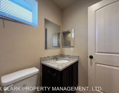 6874 Lakeview Dr #101 - Photo Thumbnail 31