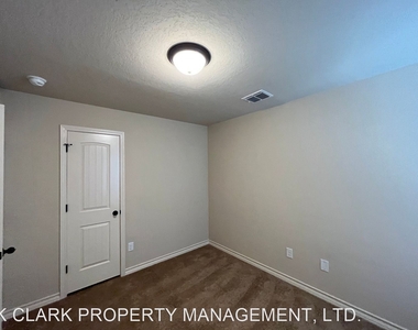 6874 Lakeview Dr #101 - Photo Thumbnail 28