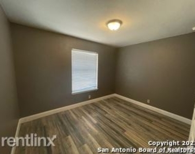 6815 Spring Lark St - Photo Thumbnail 9