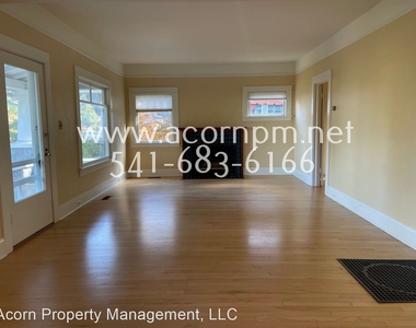 1828 Longview Ave - Photo Thumbnail 9