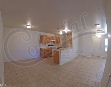 941 Ramblewood St - Photo Thumbnail 0