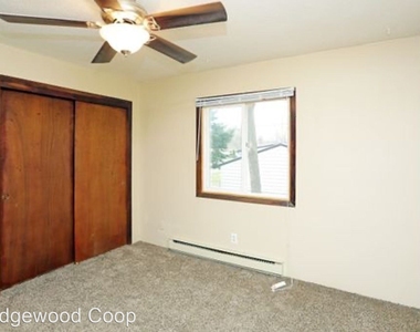 2555 - 2557 Wedgewood Rd - Photo Thumbnail 4