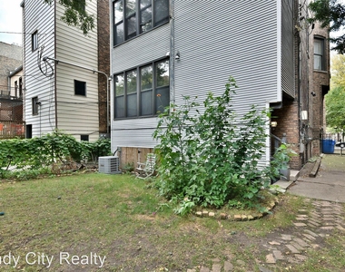 715 W Roscoe St - Photo Thumbnail 27