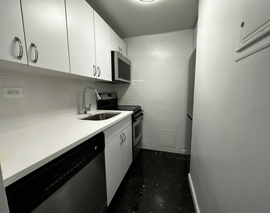 162 West 73rd Street - Photo Thumbnail 5