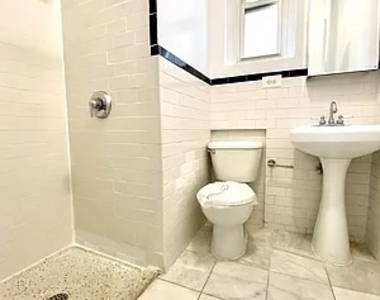 542 East 79 Street - Photo Thumbnail 7