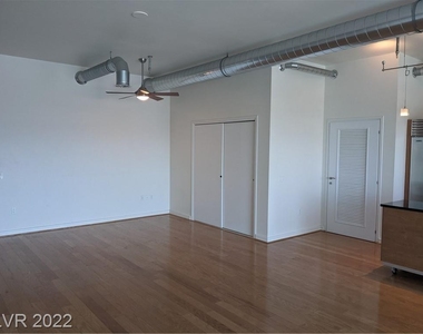 200 Hoover Avenue - Photo Thumbnail 6