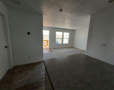 1624 Palm Street - Photo Thumbnail 14